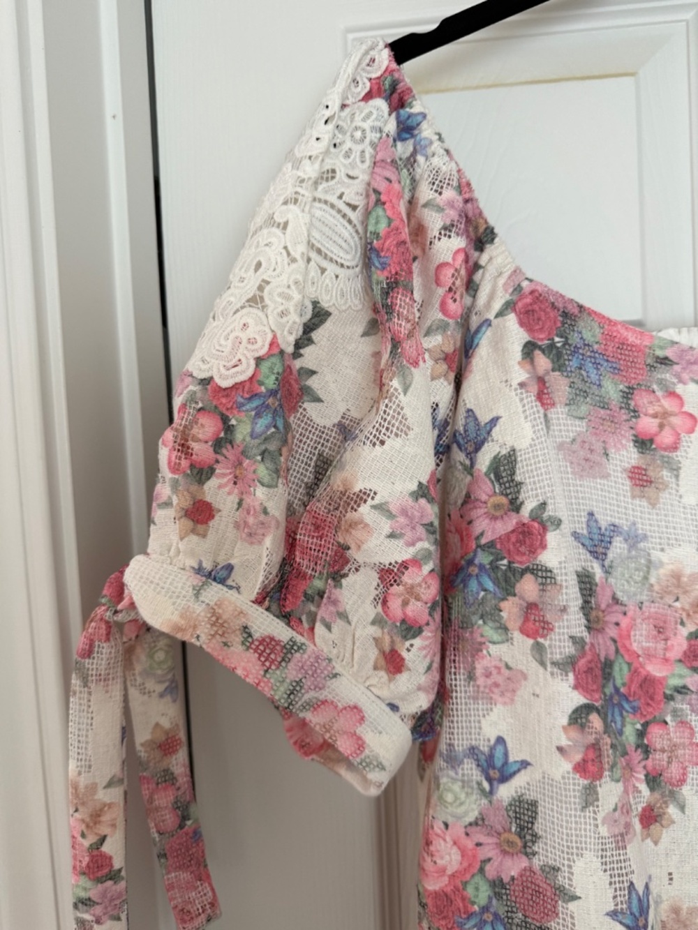 Ivy City Co Lizzy Midi Dress in Pink Floral Size L NWT - Picture 2 of 14